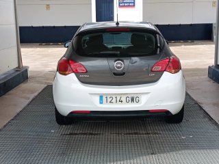Opel Astra 2010
