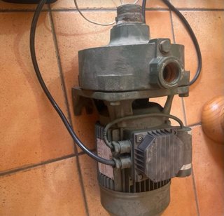 Bomba de agua eléctrica