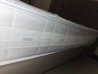 Letto matrimoniale con materasso