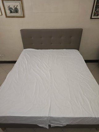 Letto matrimoniale con materasso