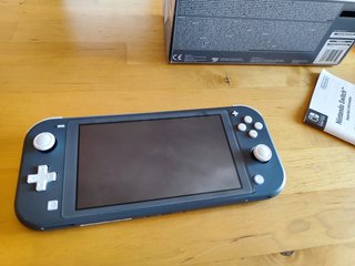 Nintendo Switch Lite + Super Mario Bros. U Deluxe