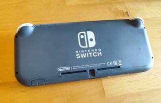 Nintendo Switch Lite + Super Mario Bros. U Deluxe