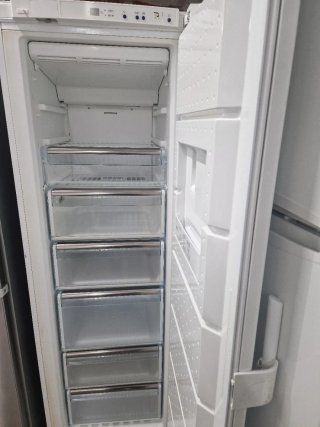 Congelador vertical Bosch 1.85m x 60cm