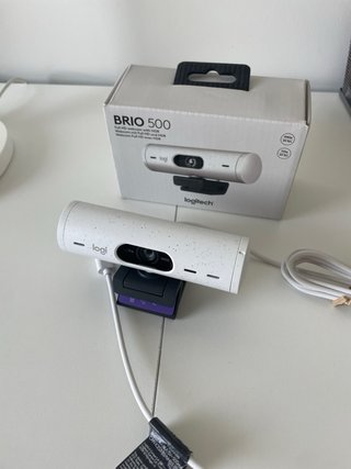 Logitech Brio 500 Webcam Crema