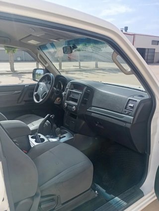 Mitsubishi Montero 2011