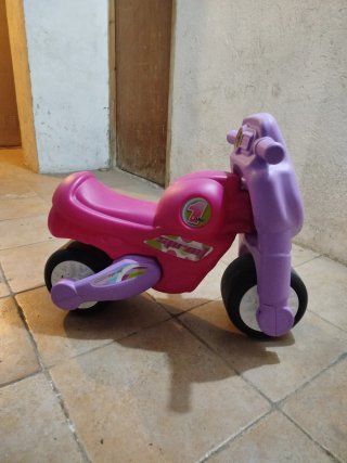 Moto infantil FEBER Sprint morada