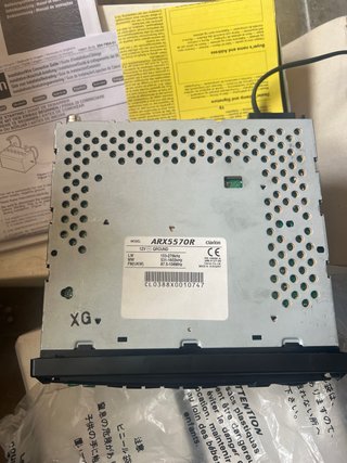 Radio Clarion ARX5570R come neuvo
