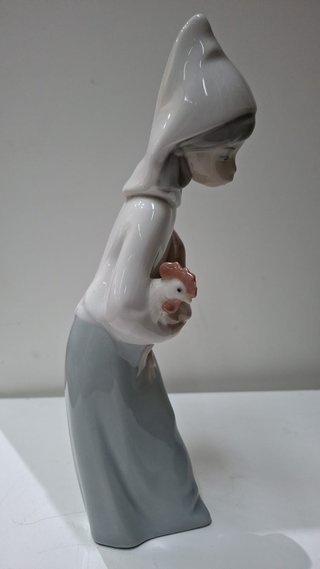 Figura Lladró Pastorcilla gallo Belén