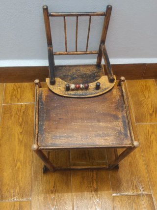 Trona de Muñeca Antigua Madera Rústica