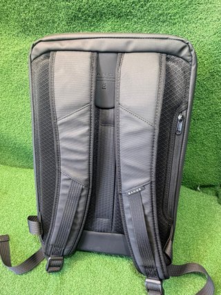 Mochila Rígida Expandible Antirrobo Impermeable