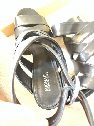 Sandalias Mikael Cors Negras Talla 38
