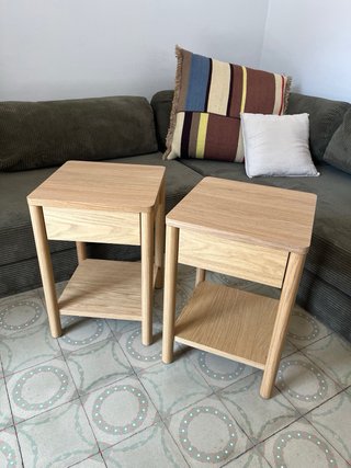 Mesas de noche de madera (2 unidades)