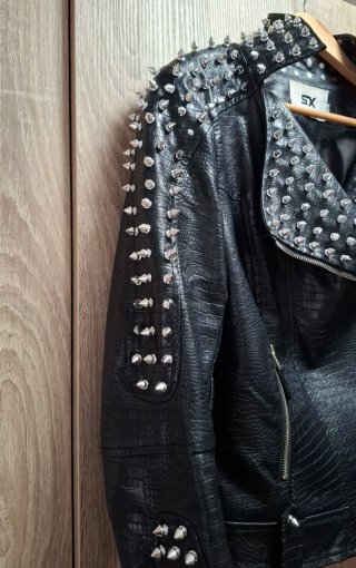 Cazadora Biker Negra Tachuelas Punk Talla M