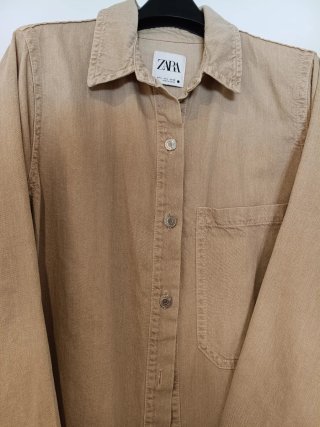 Chaqueta Zara Sobrecamisa beige Talla L over size