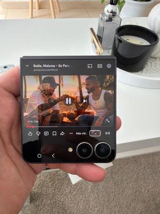 Samsung Galaxy Z Flip 7 multicolor