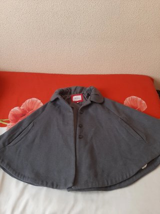 Capa Niña Neck & Neck Gris Talla Única