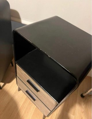 Conjunto 2 Mesitas de Noche Diseño