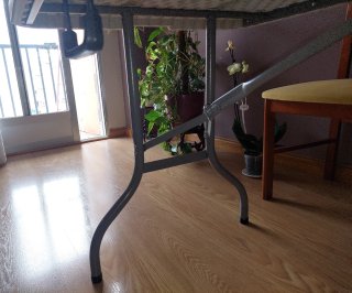 Mesa plegable blanca