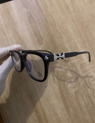 Óculos Chrome Hearts Preto e Prata