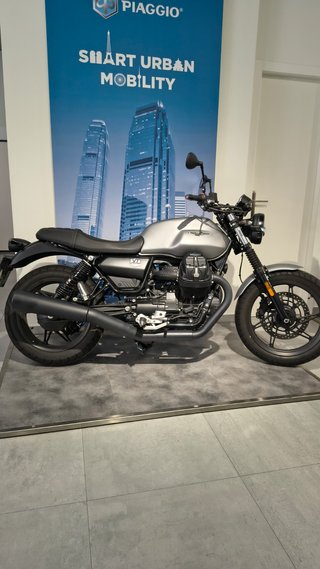 Moto Guzzi V7 Stone - 2.668 km