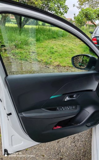 Peugeot 208 2022