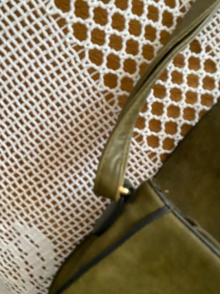 Bolso verde con flecos