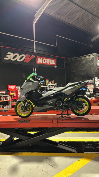 Yamaha T-MAX 530