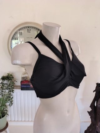 Top bikini negro halter drapeado talla 46