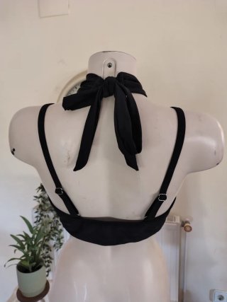 Top bikini negro halter drapeado talla 46