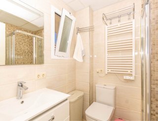 Apartamento reformado a 160 m de la playa