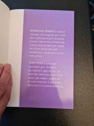Una bibliotecaria tutta matta. Ediz. a colori