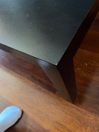 Mesa de centro de madera oscura