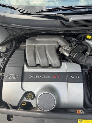 Ford Mondeo st 220 2003