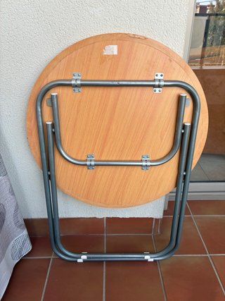 Mesa redonda plegable madera y metal