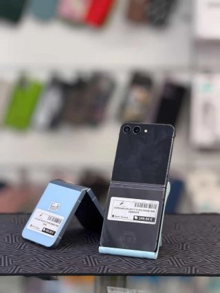 Samsung Galaxy Z Flip5 256GB Graphite