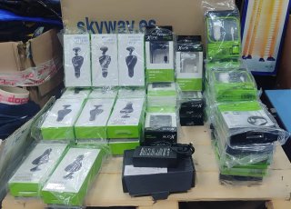 LOTE 50 TELÉFONOS NUEVOS + 500 ACCESORIOS