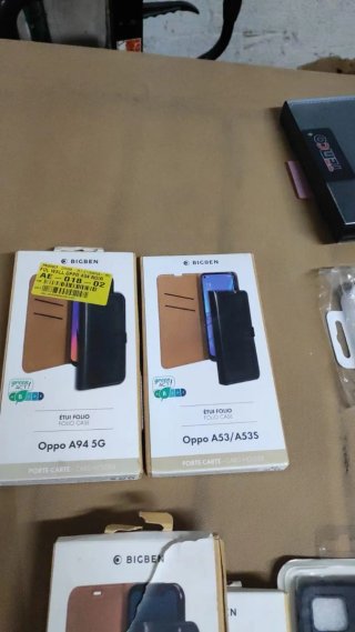 LOTE 50 TELÉFONOS NUEVOS + 500 ACCESORIOS