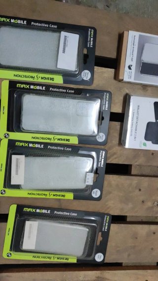 LOTE 50 TELÉFONOS NUEVOS + 500 ACCESORIOS