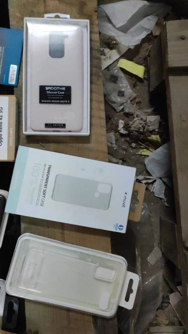 LOTE 50 TELÉFONOS NUEVOS + 500 ACCESORIOS