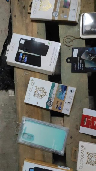 LOTE 50 TELÉFONOS NUEVOS + 500 ACCESORIOS