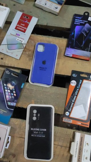 LOTE 50 TELÉFONOS NUEVOS + 500 ACCESORIOS