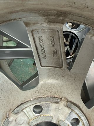 Llantas Volkswagen Golf 4uds con neumaticos