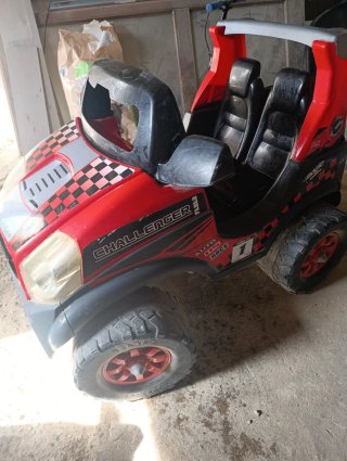 Coche eléctrico infantil Challenger Rojo