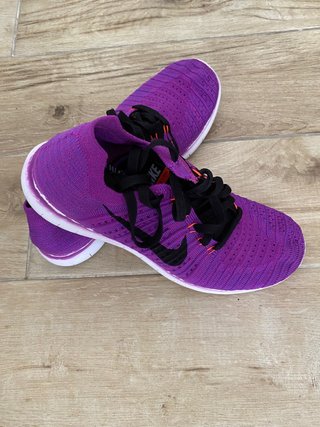 Nike Free RN Flyknit Talla 40 Morado