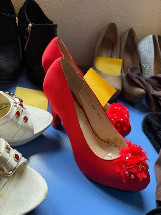 Bolso y Zapatos Rojos