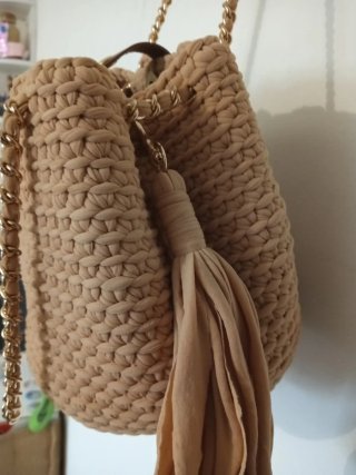 Bolso hecho a mano trapillo pluma