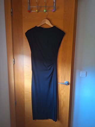 Vestido negro Zara