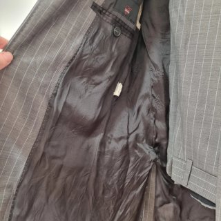 Traje de hombre gris