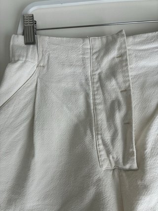 Pantalón corto beige