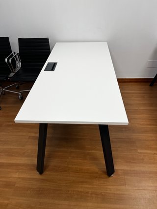 Lote Muebles Oficina + Nevera + Microondas